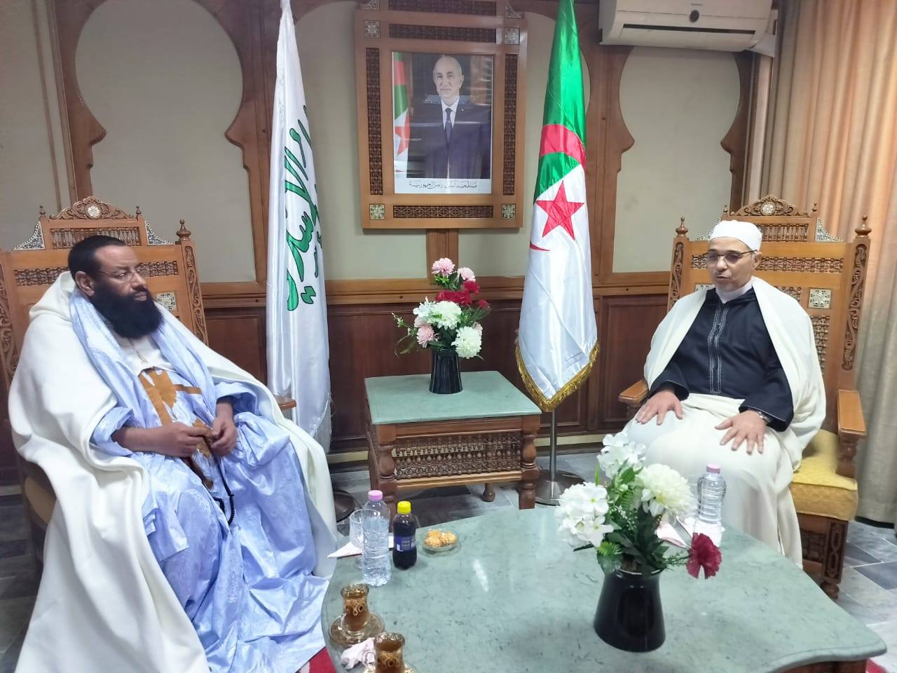زيارة العلامة الشيخ سيدي محمد ولد الشيخ سيديا