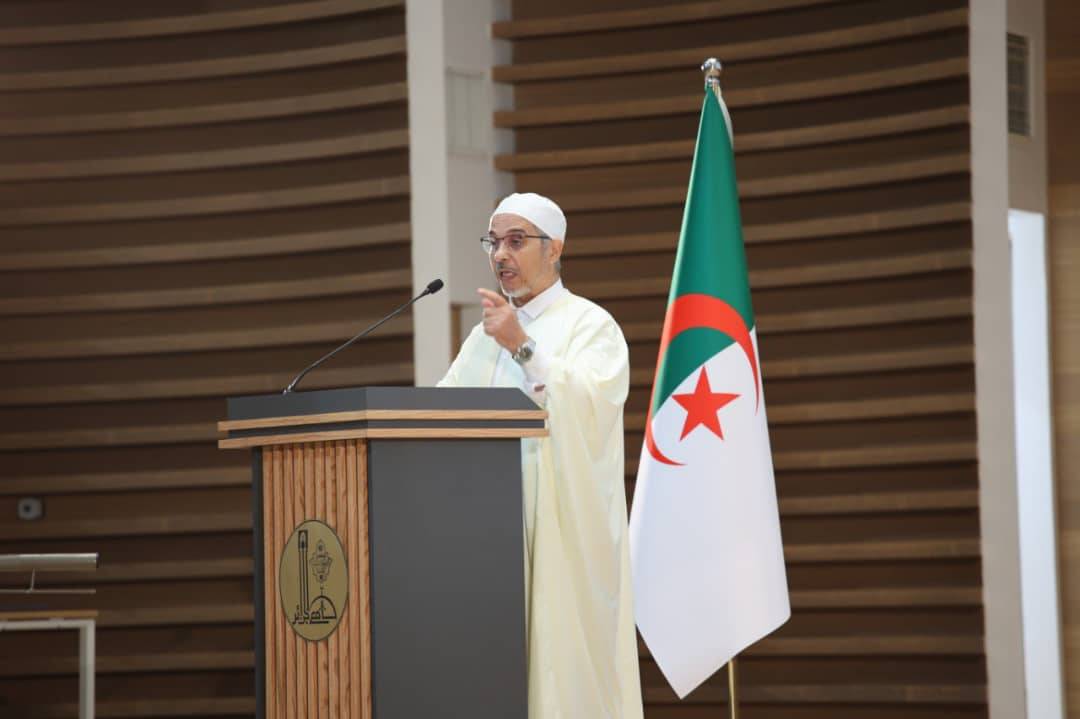 مشاركة رئيس المجلس الإسلامي الأعلى في الملتقى الوطني الشّيخ سعيد بن بالحاج شريفي (الشّيخ عدّون)