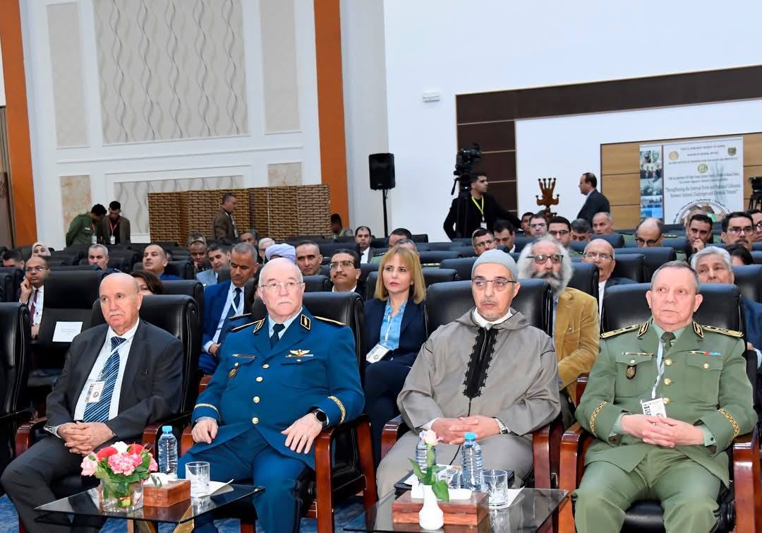 مشاركة رئيس المجلس الإسلامي الأعلى في الملتقى الموسوم بـ: “تعزيز الجبهة الداخلية والتلاحم الوطني: بين التحديات الداخلية والتهديدات الخارجية”