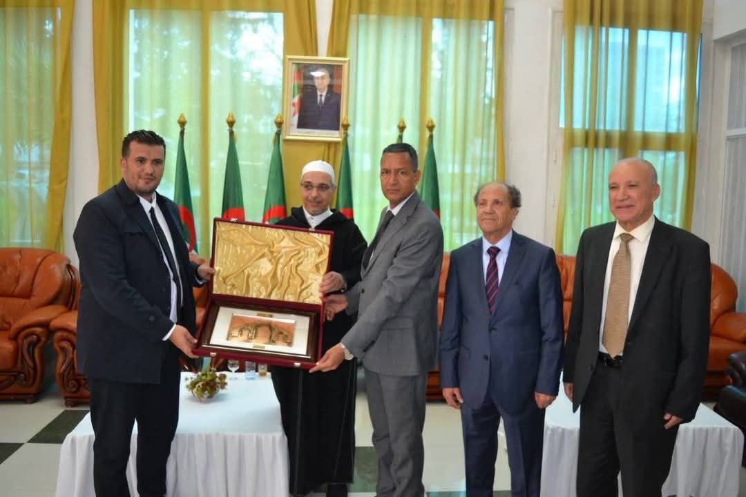 زيارة رئيس المجلس الإسلامي الأعلى لولاية باتنة