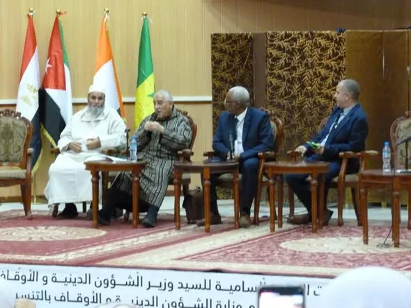 مشاركة المجلس الإسلامي الأعلى ممثلاً بالدكتور كمال بوزيدي والأستاذ أحمد بن مالك في فعاليات الملتقى الدولي للفاتح عقبة ابن نافع_الفهري بسيدي عقبة ولاية بسكرة