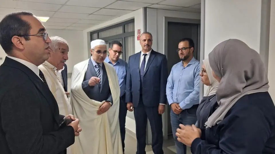 رئيس المجلس الإسلامي الأعلى يزور الأطفال ضحايا حريق “المحمدية” ويشيد بجهود الدولة في رعاية المصابين