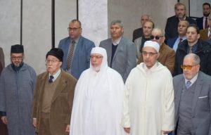 صورة تضم السيد رئيس المجلس الإسلامي الأعلى رفقة السيد عميد جامع الجزائر، و المجاهد الدكتور بوعبد الله غلام الله، و السيد رئيس جمعية العلماء المسلمين، المجاهد الأستاذ الصغير بلعلام.